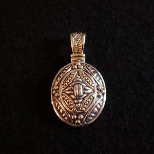 Oval Necklace Pendent